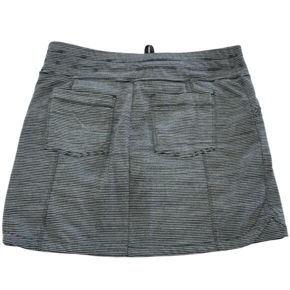 Athleta Skirt Womens Small Grey Striped‎ Modern Metro Tennis Athletic - Picture 3 of 7